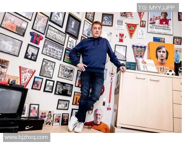 约翰克鲁伊夫的足球哲学与他如何用智慧改变世界足球格局